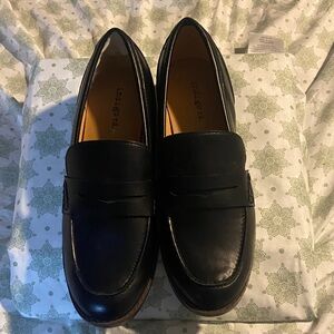 Indigo Classic Black Leather Loafers
